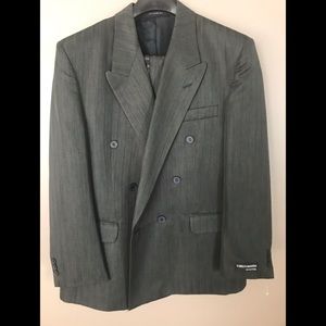 100% polyester men’s suit 42S